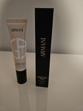Armani Luminous Silk Illuminating Primer